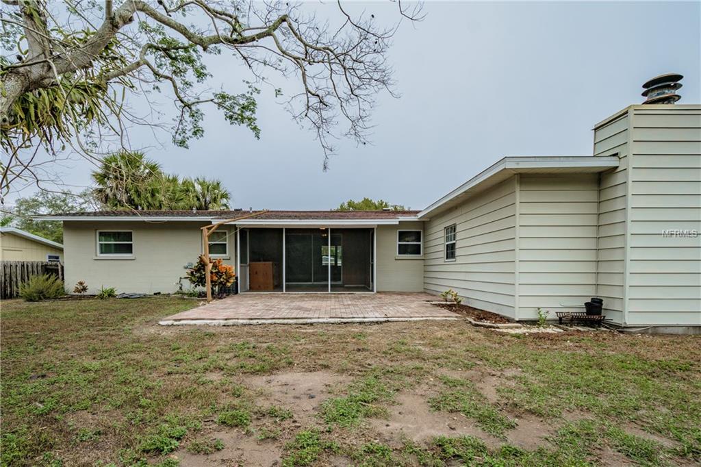 2640 REGATTA DRIVE, SARASOTA, Florida 34231, 2 Bedrooms Bedrooms, 8 Rooms Rooms,2 BathroomsBathrooms,Residential,For sale,REGATTA,A4208611