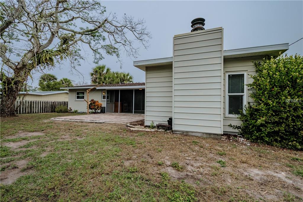 2640 REGATTA DRIVE, SARASOTA, Florida 34231, 2 Bedrooms Bedrooms, 8 Rooms Rooms,2 BathroomsBathrooms,Residential,For sale,REGATTA,A4208611