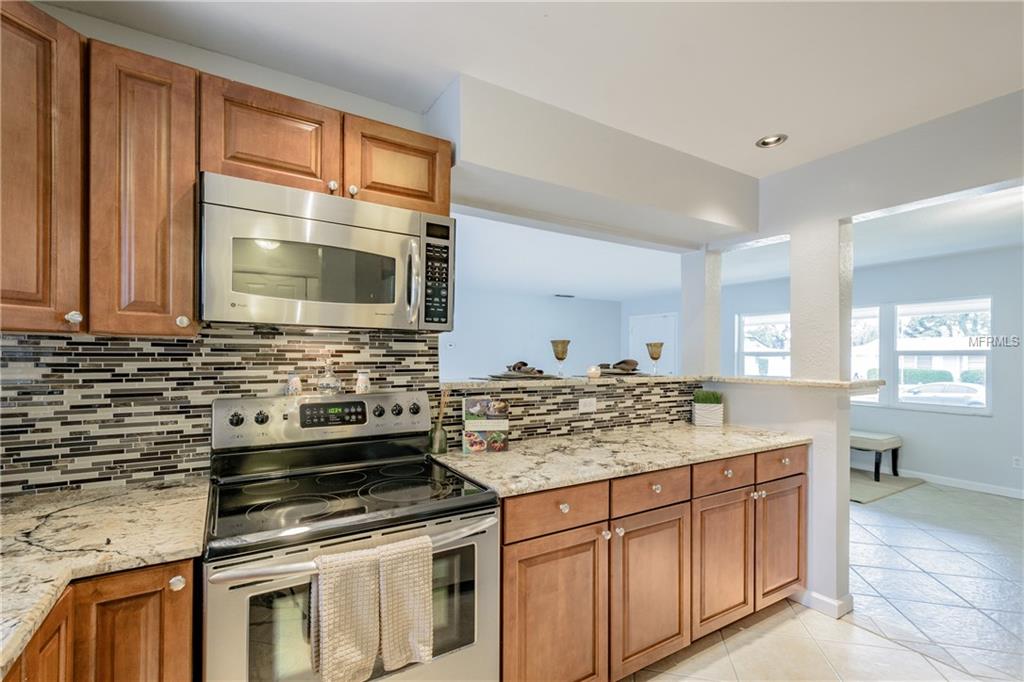 2640 REGATTA DRIVE, SARASOTA, Florida 34231, 2 Bedrooms Bedrooms, 8 Rooms Rooms,2 BathroomsBathrooms,Residential,For sale,REGATTA,A4208611