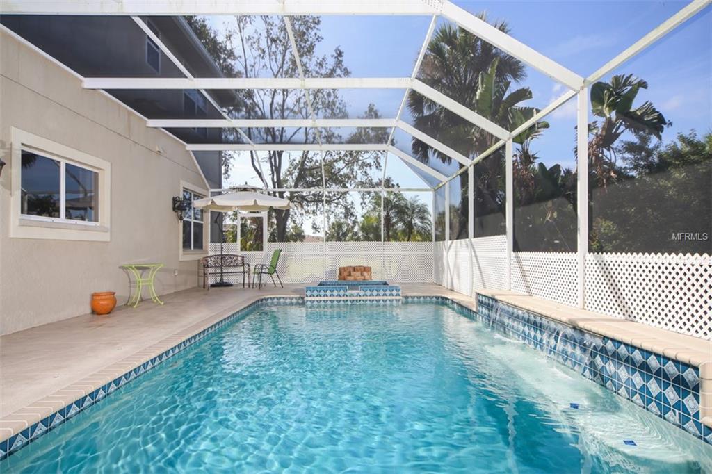 6136 9TH AVENUE CIRCLE NE, BRADENTON, Florida 34212, 5 Bedrooms Bedrooms, 9 Rooms Rooms,3 BathroomsBathrooms,Residential,For sale,9TH AVENUE,A4209208