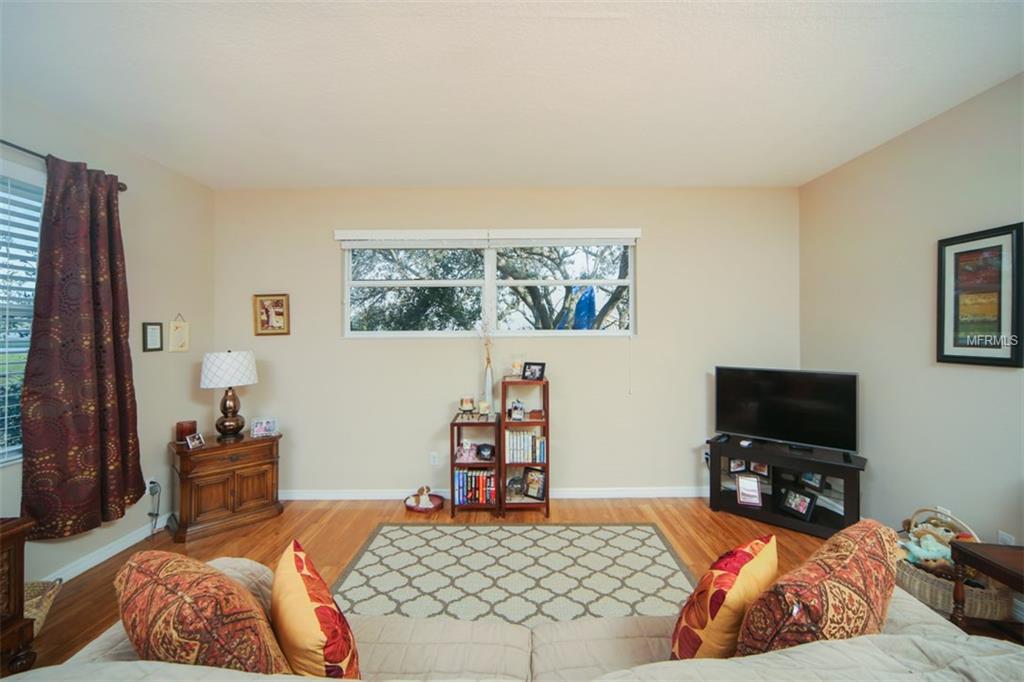 6136 9TH AVENUE CIRCLE NE, BRADENTON, Florida 34212, 5 Bedrooms Bedrooms, 9 Rooms Rooms,3 BathroomsBathrooms,Residential,For sale,9TH AVENUE,A4209208