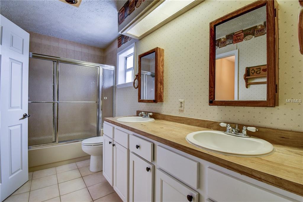 2108 W FORE DRIVE, TAMPA, Florida 33612, 4 Bedrooms Bedrooms, 9 Rooms Rooms,3 BathroomsBathrooms,Residential,For sale,FORE,T2927472