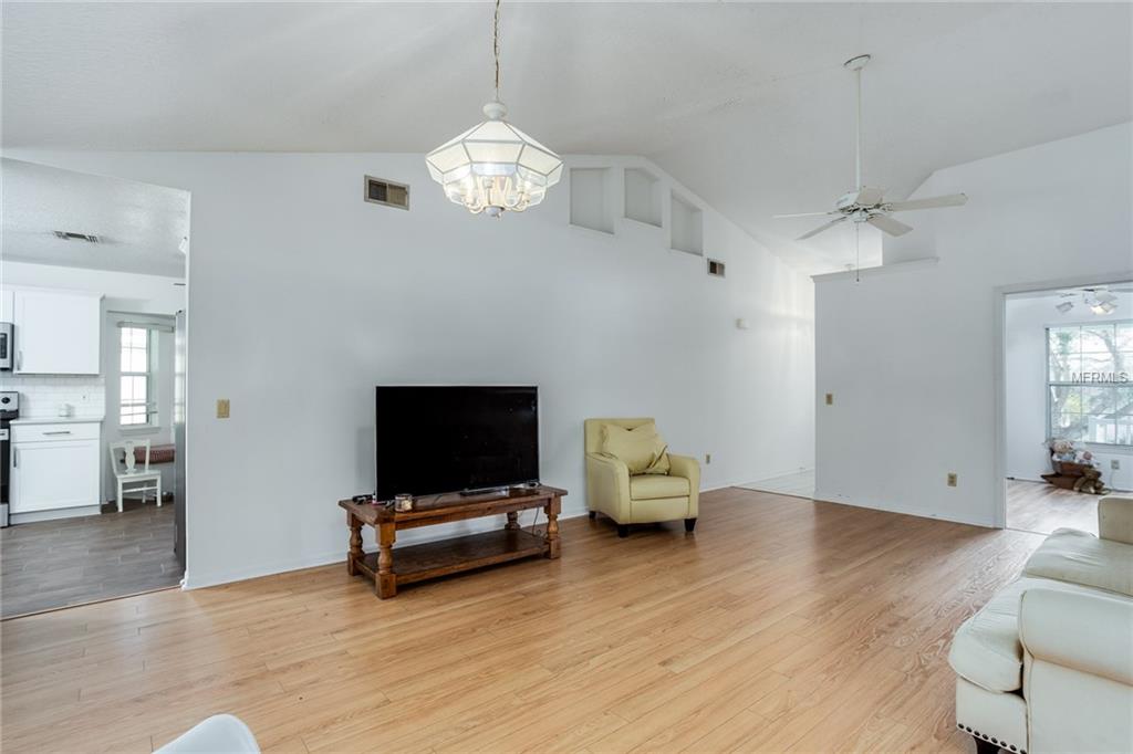 1019 LAKE ELSIE DRIVE, TAVARES, Florida 32778, 3 Bedrooms Bedrooms, 6 Rooms Rooms,2 BathroomsBathrooms,Residential,For sale,LAKE ELSIE,G4852658