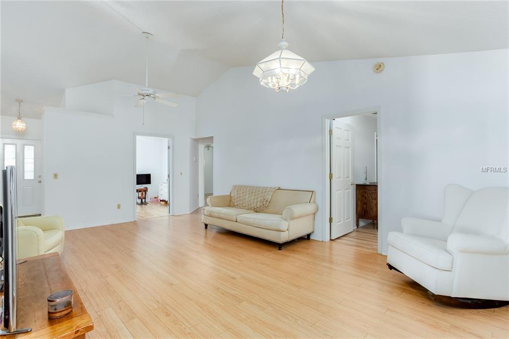 1019 LAKE ELSIE DRIVE, TAVARES, Florida 32778, 3 Bedrooms Bedrooms, 6 Rooms Rooms,2 BathroomsBathrooms,Residential,For sale,LAKE ELSIE,G4852658