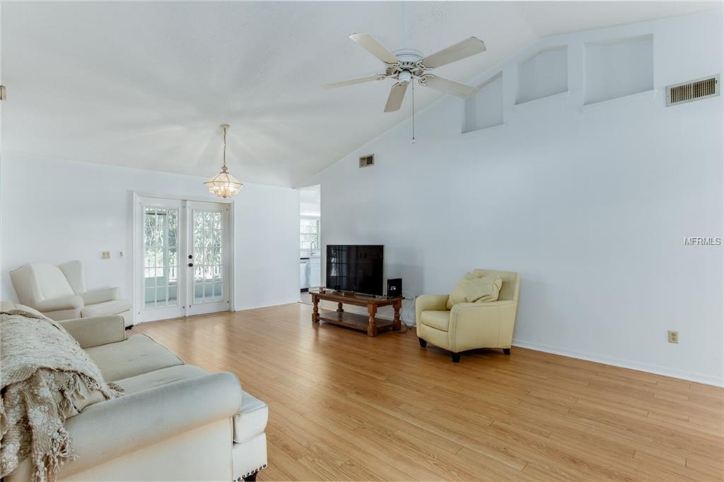 1019 LAKE ELSIE DRIVE, TAVARES, Florida 32778, 3 Bedrooms Bedrooms, 6 Rooms Rooms,2 BathroomsBathrooms,Residential,For sale,LAKE ELSIE,G4852658