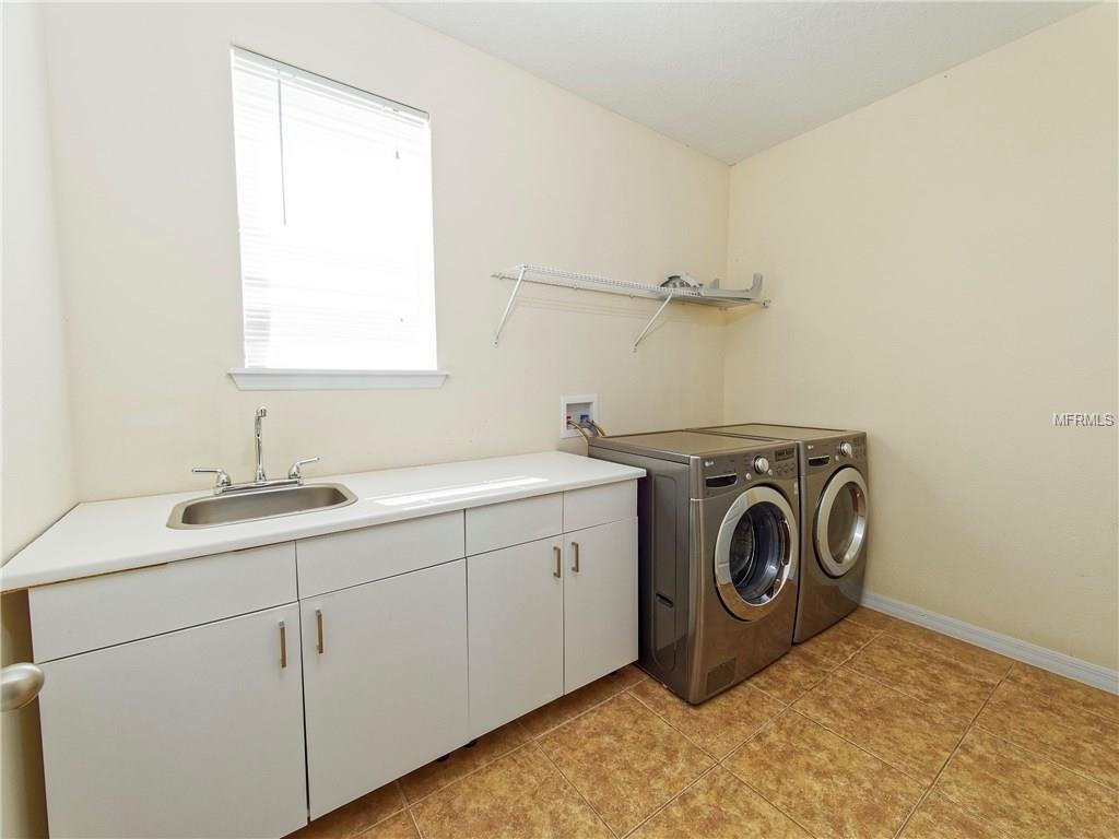 8048 CRUSHED PEPPER AVENUE, ORLANDO, Florida 32817, 4 Bedrooms Bedrooms, 11 Rooms Rooms,3 BathroomsBathrooms,Residential,For sale,CRUSHED PEPPER,O5561725