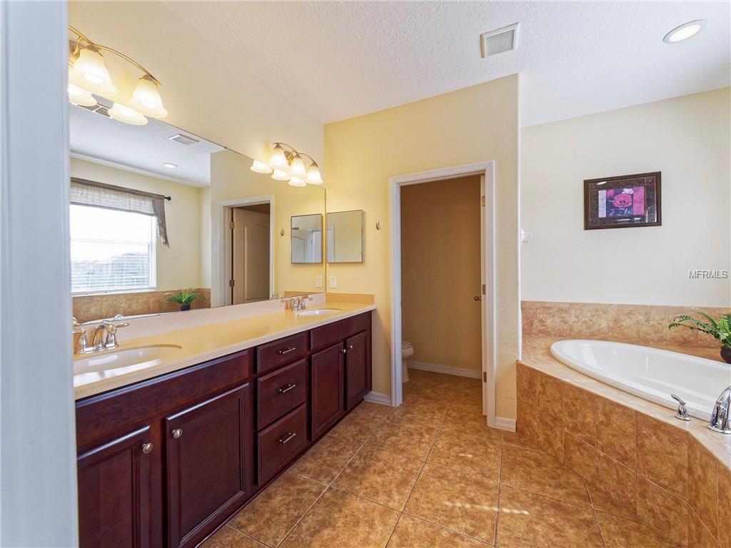 8048 CRUSHED PEPPER AVENUE, ORLANDO, Florida 32817, 4 Bedrooms Bedrooms, 11 Rooms Rooms,3 BathroomsBathrooms,Residential,For sale,CRUSHED PEPPER,O5561725