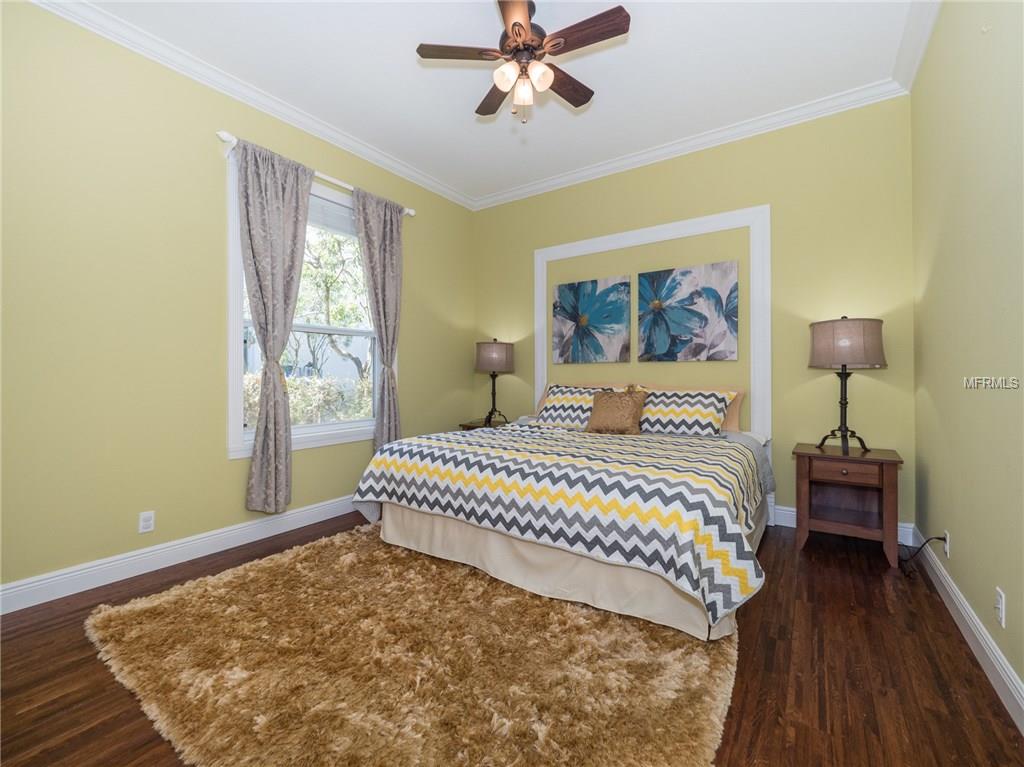 6915 CUMBERLAND TERRACE, UNIVERSITY PARK, Florida 34201, 4 Bedrooms Bedrooms, 8 Rooms Rooms,3 BathroomsBathrooms,Residential,For sale,CUMBERLAND,A4194368