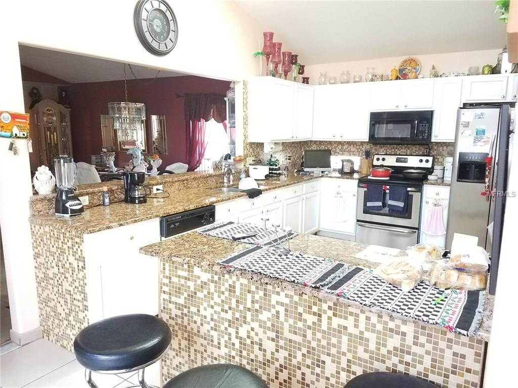 247 OAK CHASE PL, DAVENPORT, Florida 33896, 3 Bedrooms Bedrooms, 6 Rooms Rooms,3 BathroomsBathrooms,Residential,For sale,OAK CHASE PL,P4718551