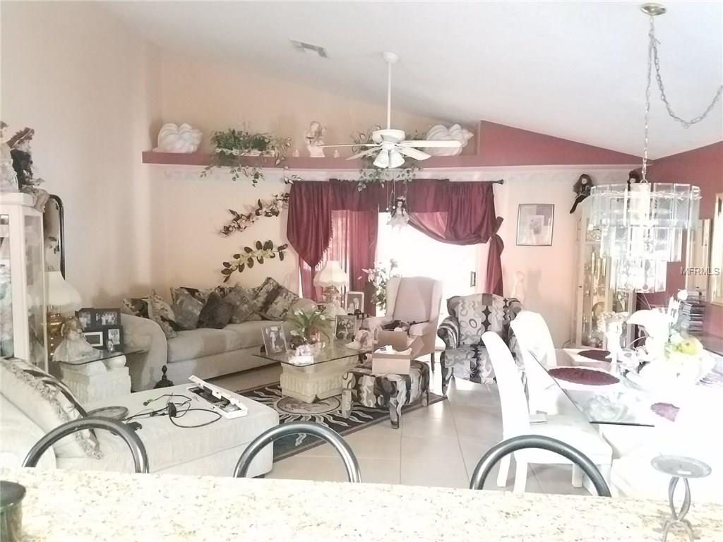 247 OAK CHASE PL, DAVENPORT, Florida 33896, 3 Bedrooms Bedrooms, 6 Rooms Rooms,3 BathroomsBathrooms,Residential,For sale,OAK CHASE PL,P4718551