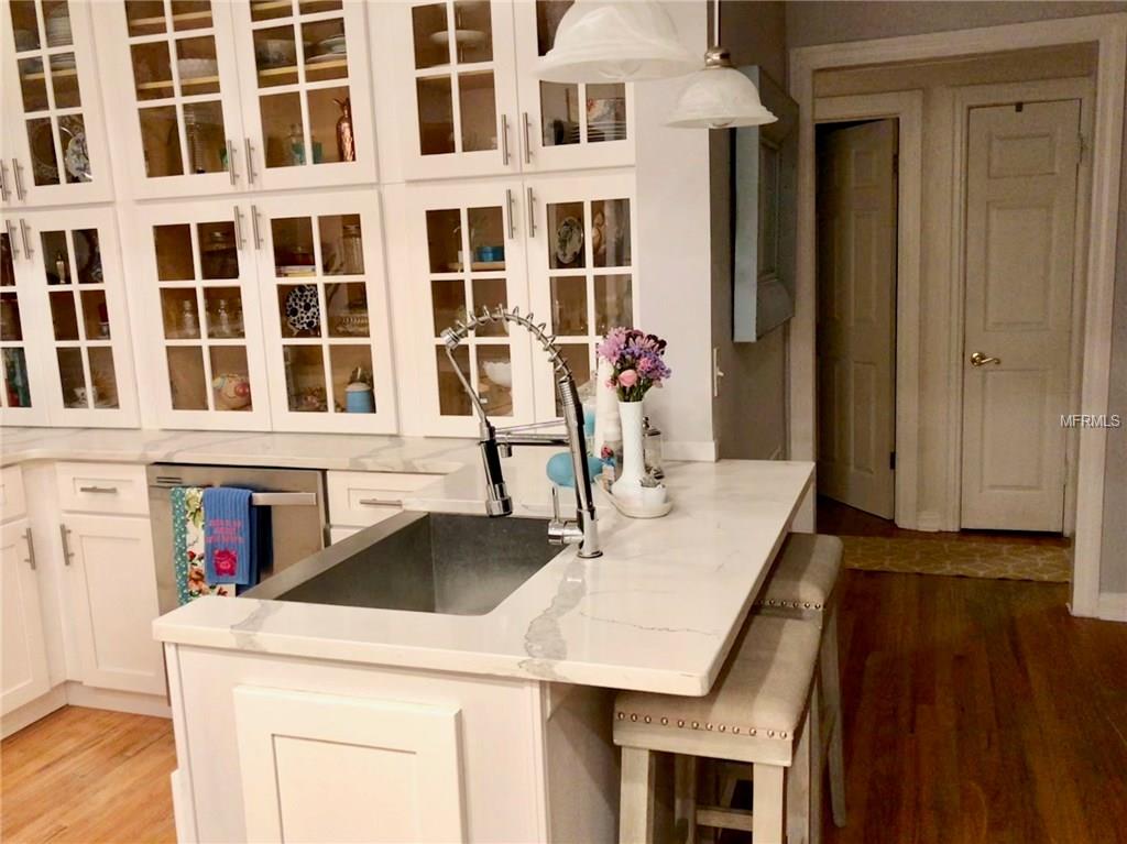 3507 W AZEELE STREET, TAMPA, Florida 33609, 2 Bedrooms Bedrooms, 6 Rooms Rooms,1 BathroomBathrooms,Residential,For sale,AZEELE,T2928047