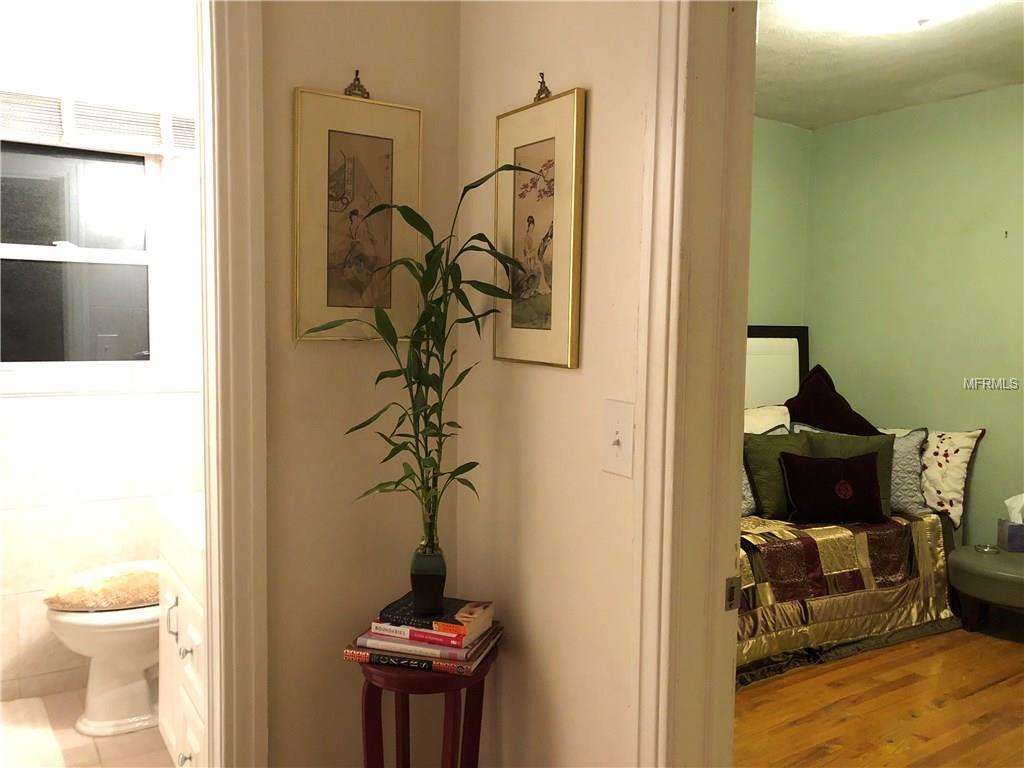 3507 W AZEELE STREET, TAMPA, Florida 33609, 2 Bedrooms Bedrooms, 6 Rooms Rooms,1 BathroomBathrooms,Residential,For sale,AZEELE,T2928047