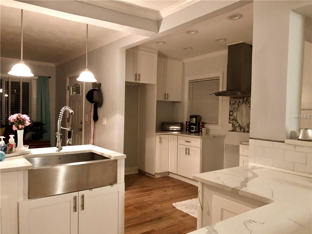 3507 W AZEELE STREET, TAMPA, Florida 33609, 2 Bedrooms Bedrooms, 6 Rooms Rooms,1 BathroomBathrooms,Residential,For sale,AZEELE,T2928047