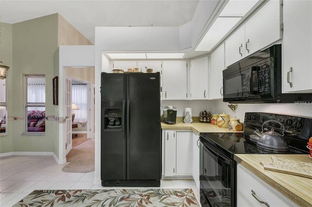 5435 QUEEN VICTORIA DRIVE, LEESBURG, Florida 34748, 3 Bedrooms Bedrooms, 11 Rooms Rooms,2 BathroomsBathrooms,Residential,For sale,QUEEN VICTORIA,G4847551