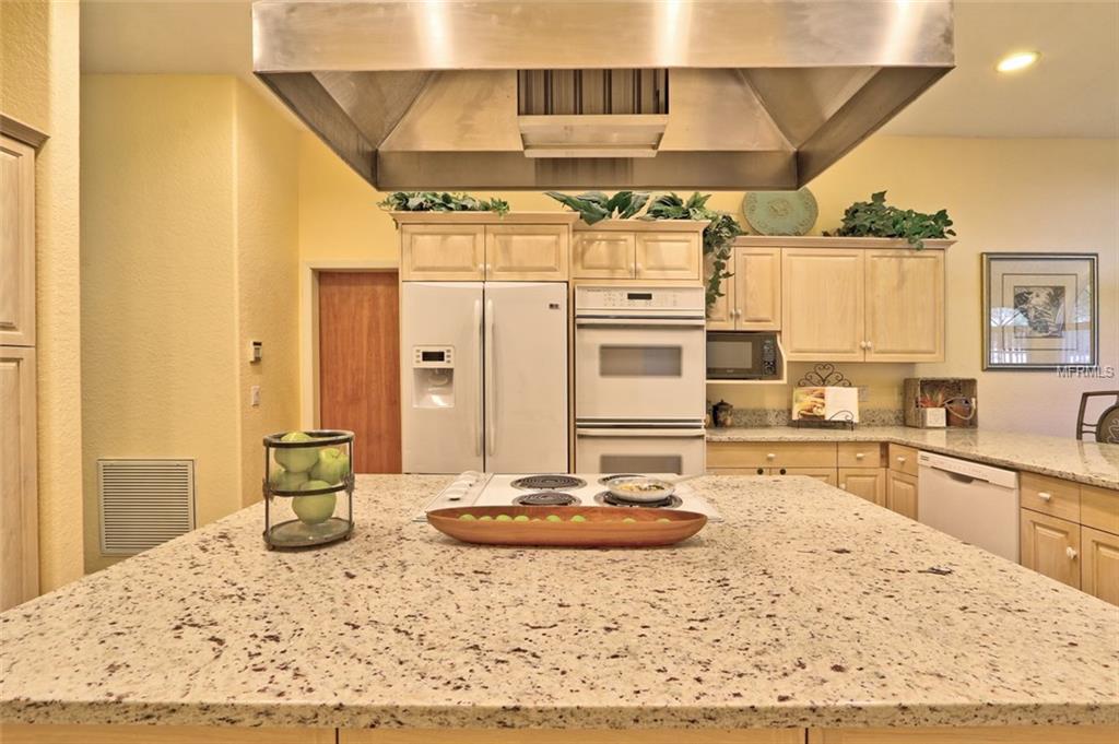 13750 77TH AVENUE, SEMINOLE, Florida 33776, 4 Bedrooms Bedrooms, 3 Rooms Rooms,3 BathroomsBathrooms,Residential,For sale,77TH,U7837615