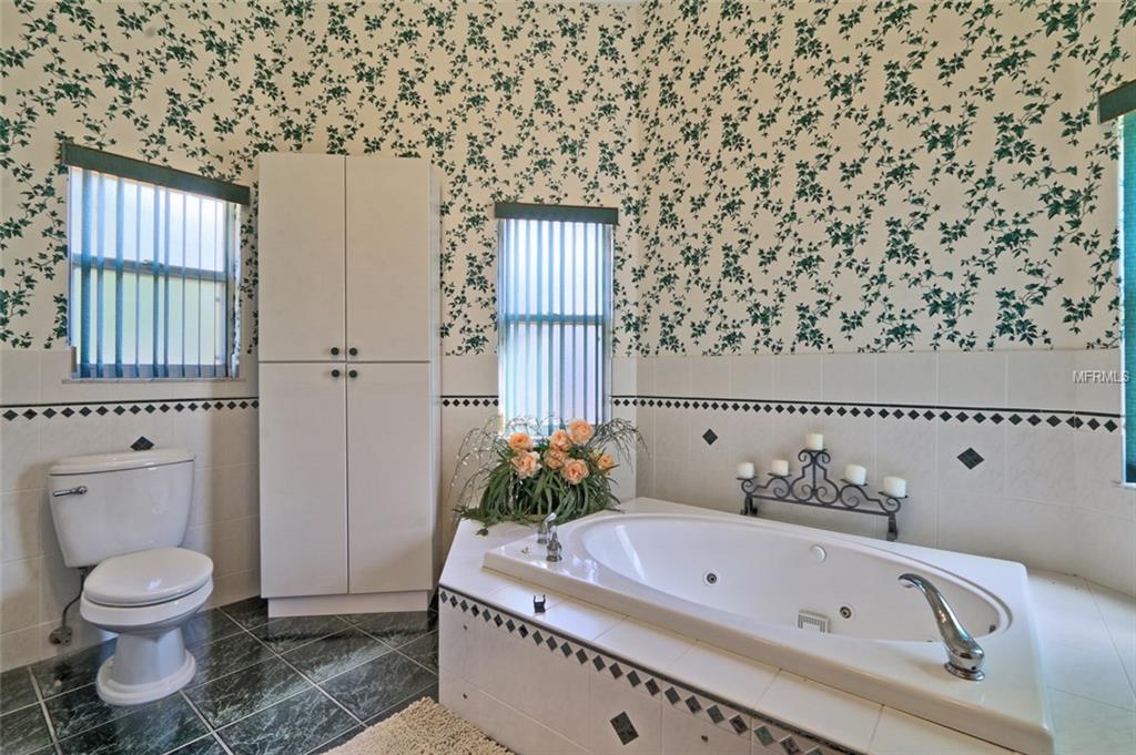 13750 77TH AVENUE, SEMINOLE, Florida 33776, 4 Bedrooms Bedrooms, 3 Rooms Rooms,3 BathroomsBathrooms,Residential,For sale,77TH,U7837615