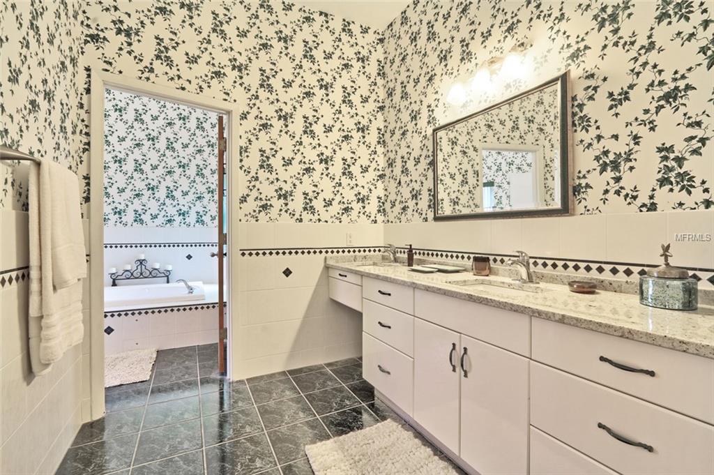 13750 77TH AVENUE, SEMINOLE, Florida 33776, 4 Bedrooms Bedrooms, 3 Rooms Rooms,3 BathroomsBathrooms,Residential,For sale,77TH,U7837615