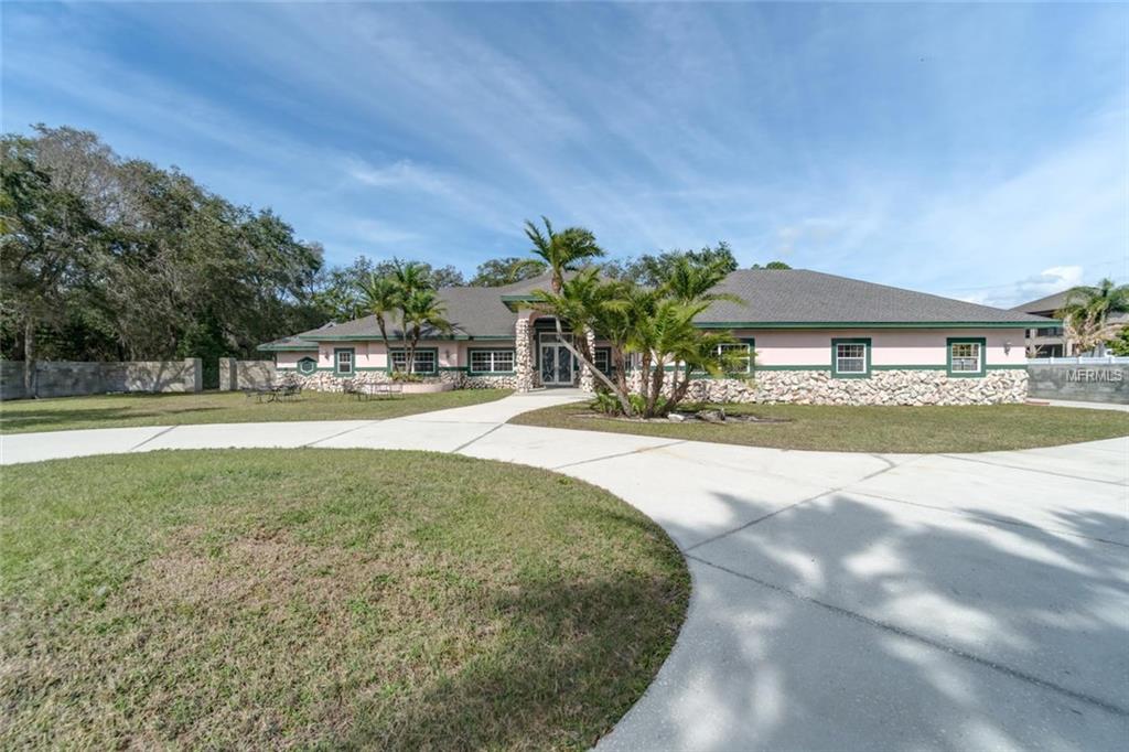 5901 94TH AVENUE N, PINELLAS PARK, Florida 33782, 4 Bedrooms Bedrooms, 5 Rooms Rooms,3 BathroomsBathrooms,Residential,For sale,94TH,W7636489