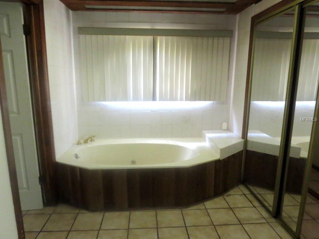 10301 LEHMAN ROAD, ORLANDO, Florida 32825, 3 Bedrooms Bedrooms, 8 Rooms Rooms,2 BathroomsBathrooms,Residential,For sale,LEHMAN,O5556144