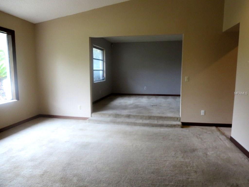 10301 LEHMAN ROAD, ORLANDO, Florida 32825, 3 Bedrooms Bedrooms, 8 Rooms Rooms,2 BathroomsBathrooms,Residential,For sale,LEHMAN,O5556144