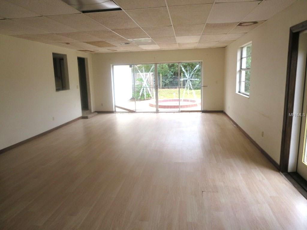 10301 LEHMAN ROAD, ORLANDO, Florida 32825, 3 Bedrooms Bedrooms, 8 Rooms Rooms,2 BathroomsBathrooms,Residential,For sale,LEHMAN,O5556144