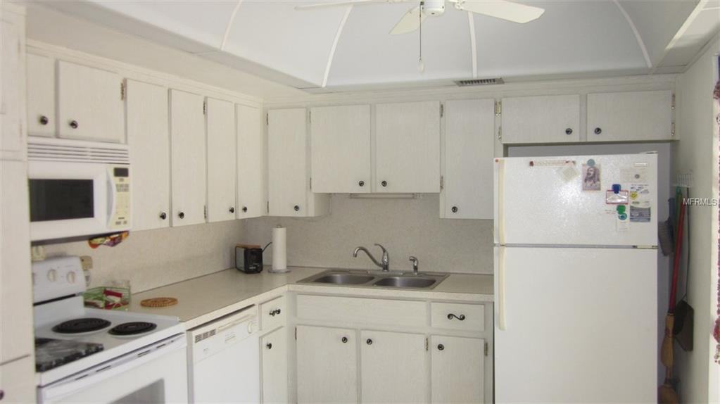 2071 AUSTRALIA WAY W, CLEARWATER, Florida 33763, 2 Bedrooms Bedrooms, 5 Rooms Rooms,2 BathroomsBathrooms,Residential,For sale,AUSTRALIA,U7845777