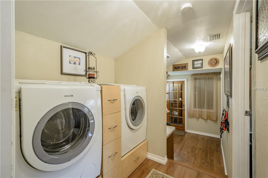 1200 4TH STREET S, SAFETY HARBOR, Florida 34695, 2 Bedrooms Bedrooms, 5 Rooms Rooms,2 BathroomsBathrooms,Residential,For sale,4TH,U7847396