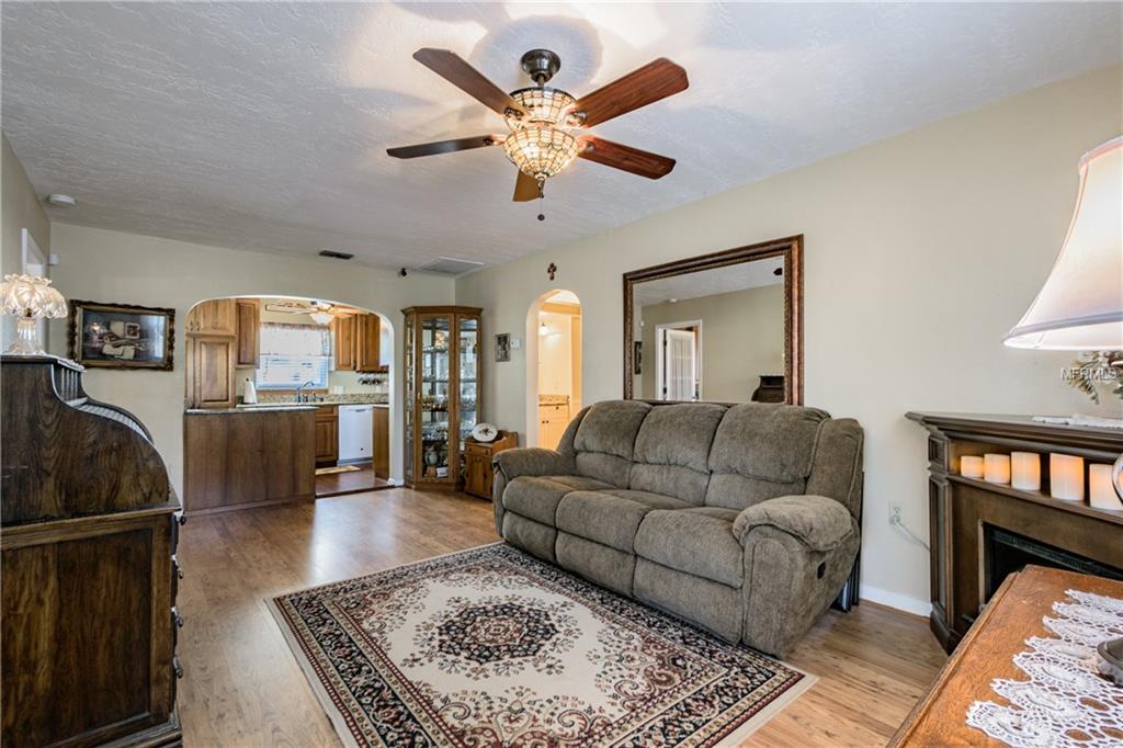 1200 4TH STREET S, SAFETY HARBOR, Florida 34695, 2 Bedrooms Bedrooms, 5 Rooms Rooms,2 BathroomsBathrooms,Residential,For sale,4TH,U7847396