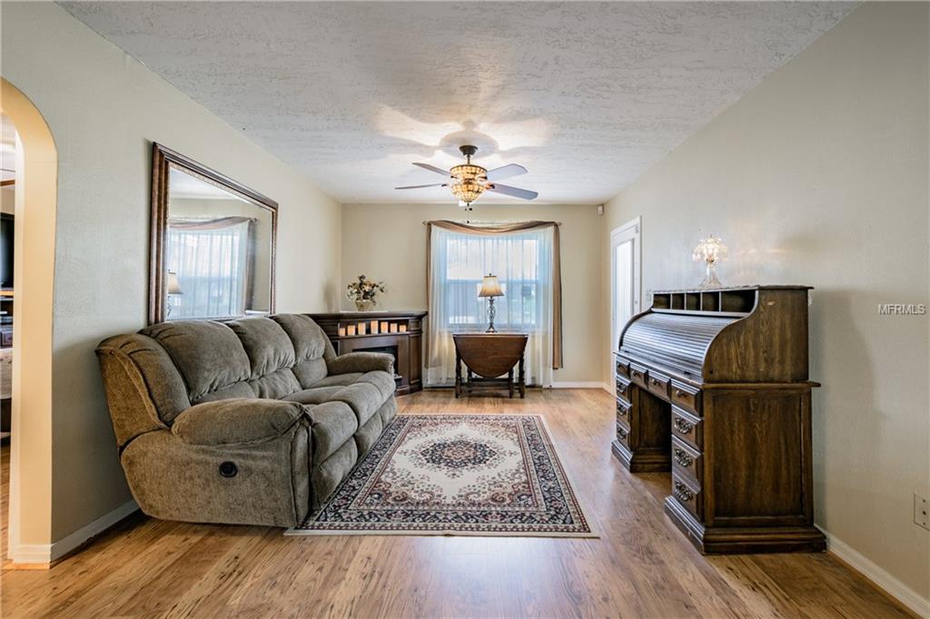 1200 4TH STREET S, SAFETY HARBOR, Florida 34695, 2 Bedrooms Bedrooms, 5 Rooms Rooms,2 BathroomsBathrooms,Residential,For sale,4TH,U7847396