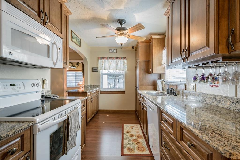 1200 4TH STREET S, SAFETY HARBOR, Florida 34695, 2 Bedrooms Bedrooms, 5 Rooms Rooms,2 BathroomsBathrooms,Residential,For sale,4TH,U7847396