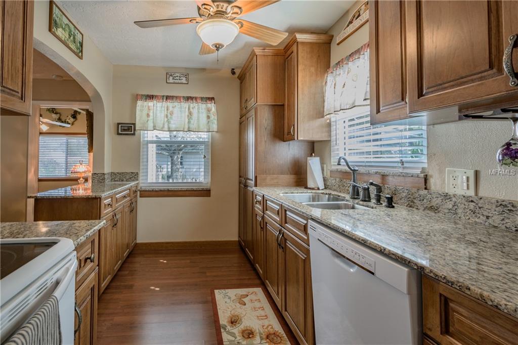 1200 4TH STREET S, SAFETY HARBOR, Florida 34695, 2 Bedrooms Bedrooms, 5 Rooms Rooms,2 BathroomsBathrooms,Residential,For sale,4TH,U7847396