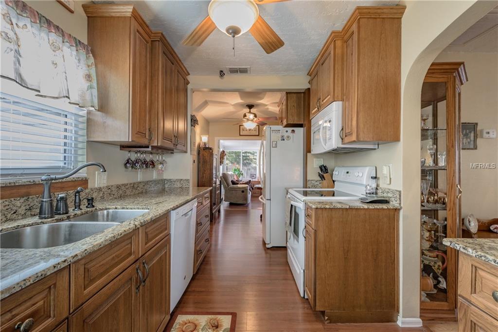 1200 4TH STREET S, SAFETY HARBOR, Florida 34695, 2 Bedrooms Bedrooms, 5 Rooms Rooms,2 BathroomsBathrooms,Residential,For sale,4TH,U7847396