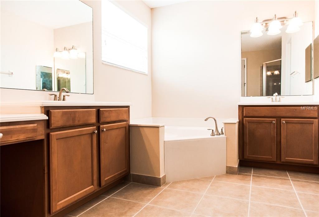 2810 SCENIC LANE, KISSIMMEE, Florida 34744, 5 Bedrooms Bedrooms, 9 Rooms Rooms,3 BathroomsBathrooms,Residential,For sale,SCENIC,O5561836