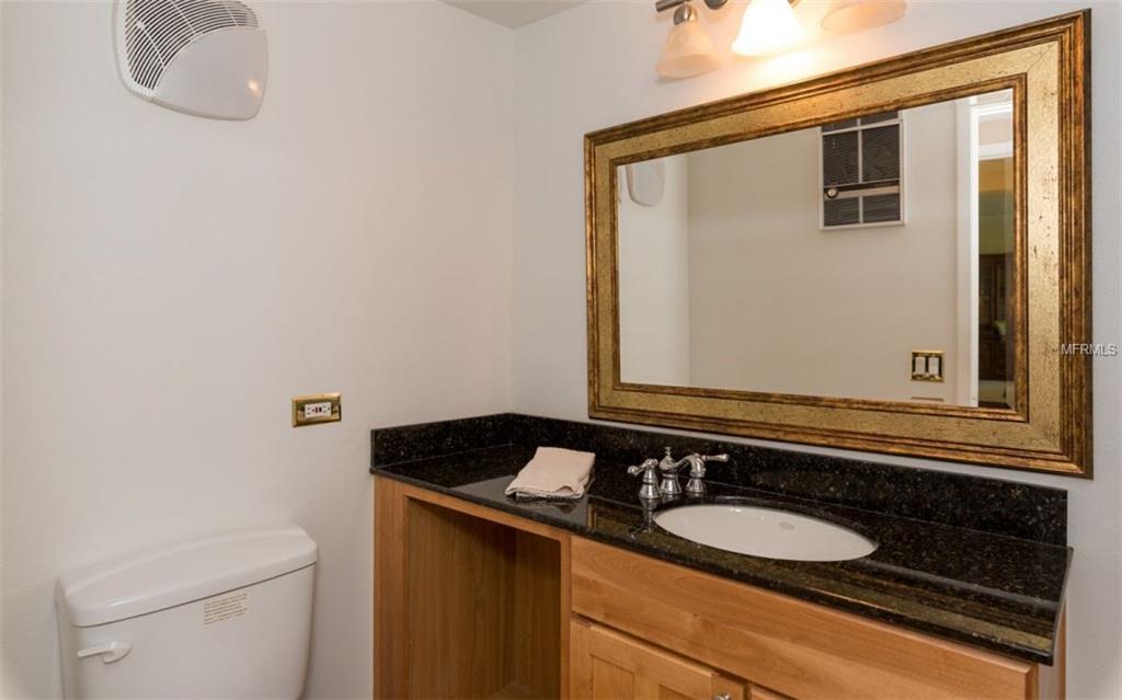 100 SANDS POINT ROAD, LONGBOAT KEY, Florida 34228, 2 Bedrooms Bedrooms, 5 Rooms Rooms,2 BathroomsBathrooms,Residential,For sale,SANDS POINT,A4165105