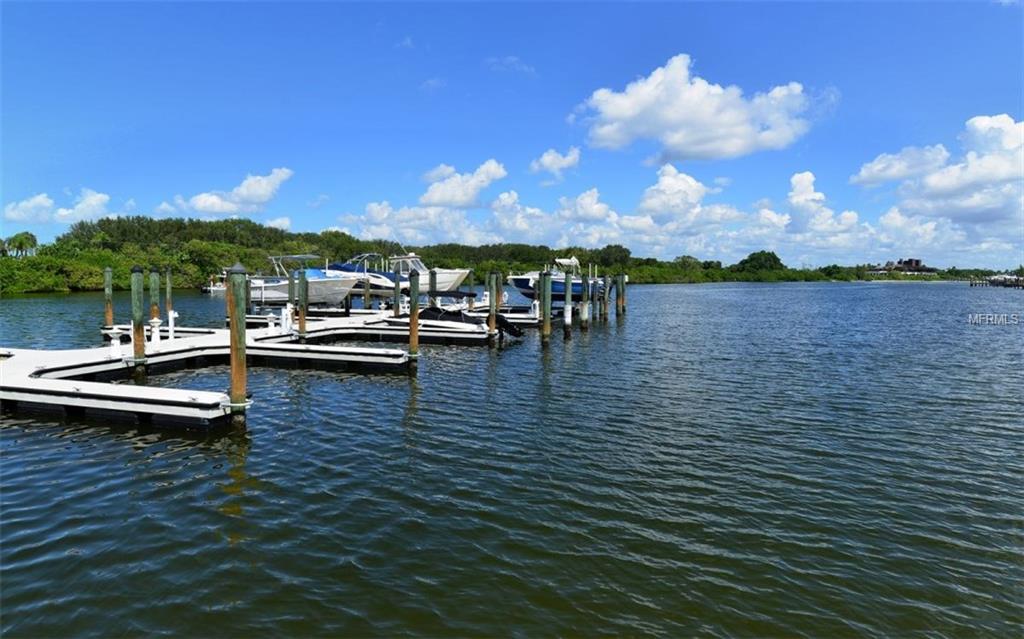 100 SANDS POINT ROAD, LONGBOAT KEY, Florida 34228, 2 Bedrooms Bedrooms, 5 Rooms Rooms,2 BathroomsBathrooms,Residential,For sale,SANDS POINT,A4165105