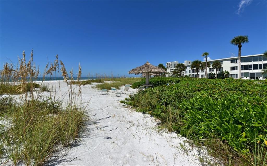100 SANDS POINT ROAD, LONGBOAT KEY, Florida 34228, 2 Bedrooms Bedrooms, 5 Rooms Rooms,2 BathroomsBathrooms,Residential,For sale,SANDS POINT,A4165105