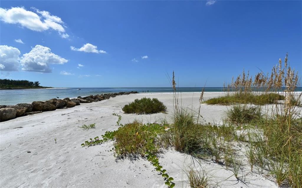 100 SANDS POINT ROAD, LONGBOAT KEY, Florida 34228, 2 Bedrooms Bedrooms, 5 Rooms Rooms,2 BathroomsBathrooms,Residential,For sale,SANDS POINT,A4165105