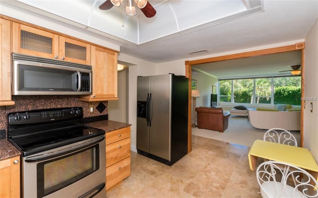 100 SANDS POINT ROAD, LONGBOAT KEY, Florida 34228, 2 Bedrooms Bedrooms, 5 Rooms Rooms,2 BathroomsBathrooms,Residential,For sale,SANDS POINT,A4165105