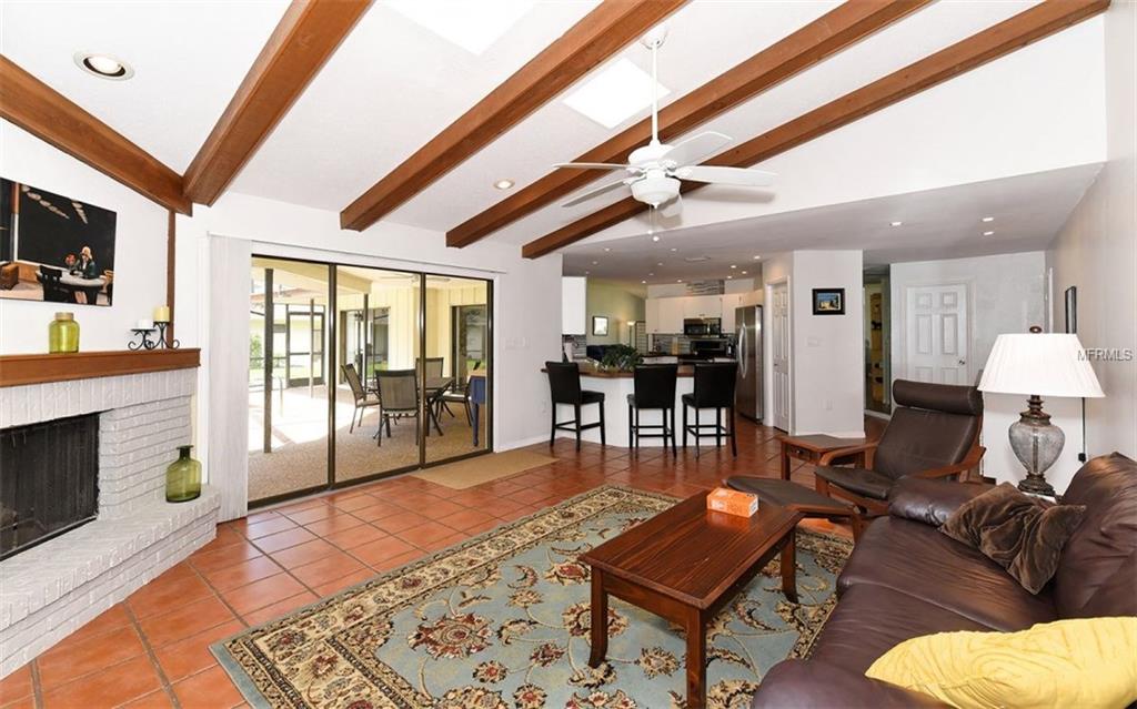 3716 TORREY PINES BOULEVARD, SARASOTA, Florida 34238, 4 Bedrooms Bedrooms, 8 Rooms Rooms,2 BathroomsBathrooms,Residential,For sale,TORREY PINES,A4197077