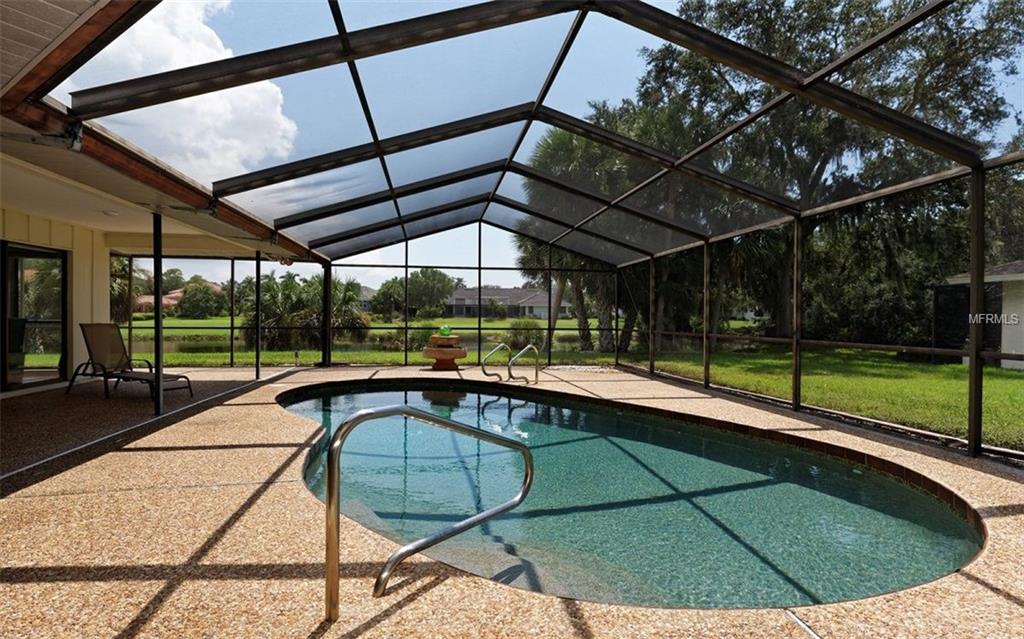 3716 TORREY PINES BOULEVARD, SARASOTA, Florida 34238, 4 Bedrooms Bedrooms, 8 Rooms Rooms,2 BathroomsBathrooms,Residential,For sale,TORREY PINES,A4197077