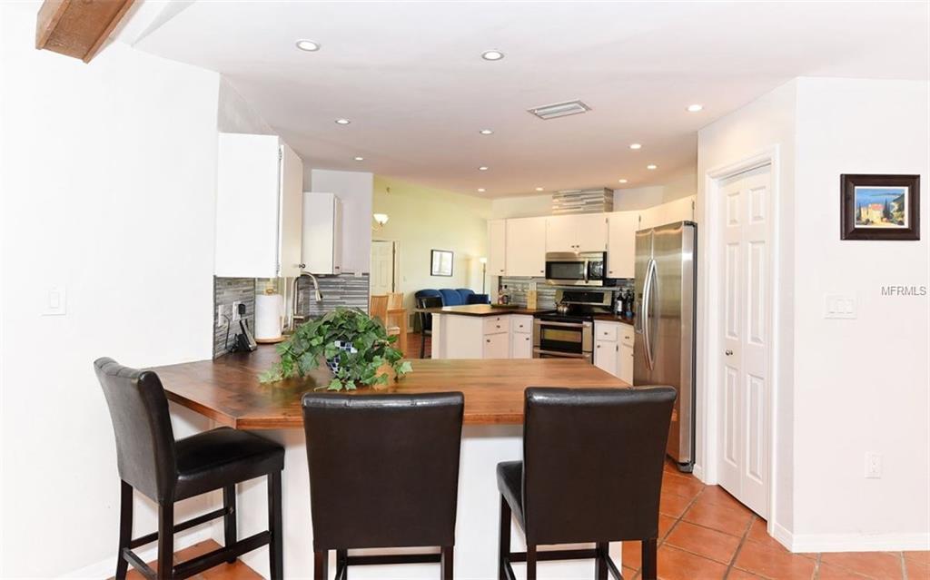 3716 TORREY PINES BOULEVARD, SARASOTA, Florida 34238, 4 Bedrooms Bedrooms, 8 Rooms Rooms,2 BathroomsBathrooms,Residential,For sale,TORREY PINES,A4197077