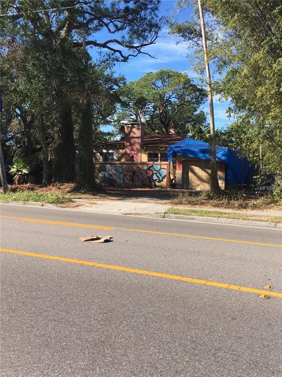 1542 BAYSHORE BOULEVARD, DUNEDIN, Florida 34698, 3 Bedrooms Bedrooms, 3 Rooms Rooms,1 BathroomBathrooms,Residential,For sale,BAYSHORE,W7635511