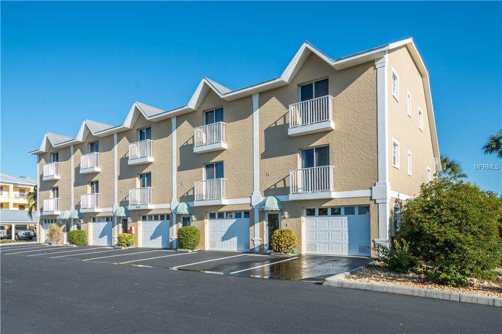 1950 OREGON TRAIL, ENGLEWOOD, Florida 34224, 3 Bedrooms Bedrooms, 6 Rooms Rooms,2 BathroomsBathrooms,Residential,For sale,OREGON,D5921582