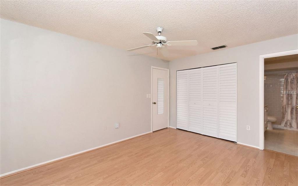 4162 CENTER POINTE CIRCLE, SARASOTA, Florida 34233, 2 Bedrooms Bedrooms, 5 Rooms Rooms,2 BathroomsBathrooms,Residential,For sale,CENTER POINTE,A4209643