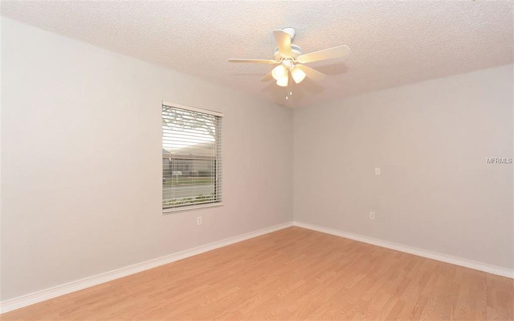 4162 CENTER POINTE CIRCLE, SARASOTA, Florida 34233, 2 Bedrooms Bedrooms, 5 Rooms Rooms,2 BathroomsBathrooms,Residential,For sale,CENTER POINTE,A4209643