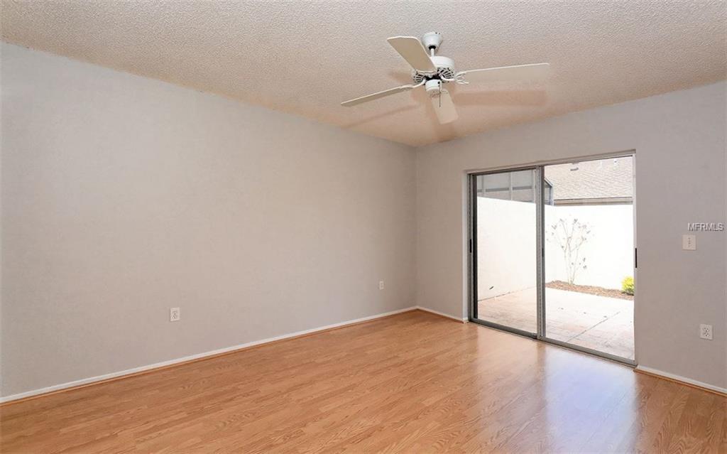 4162 CENTER POINTE CIRCLE, SARASOTA, Florida 34233, 2 Bedrooms Bedrooms, 5 Rooms Rooms,2 BathroomsBathrooms,Residential,For sale,CENTER POINTE,A4209643