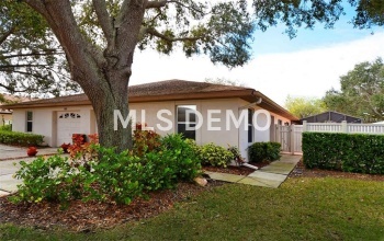 4162 CENTER POINTE CIRCLE, SARASOTA, Florida 34233, 2 Bedrooms Bedrooms, 5 Rooms Rooms,2 BathroomsBathrooms,Residential,For sale,CENTER POINTE,A4209643