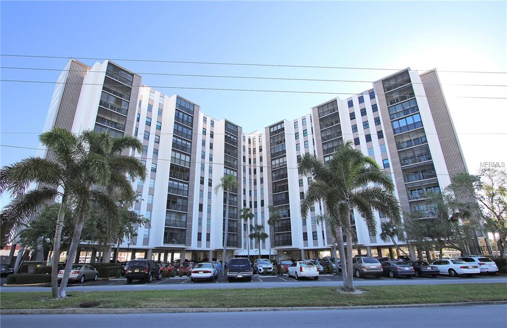 10355 PARADISE BOULEVARD, TREASURE ISLAND, Florida 33706, 2 Bedrooms Bedrooms, 3 Rooms Rooms,2 BathroomsBathrooms,Residential,For sale,PARADISE,U7847303