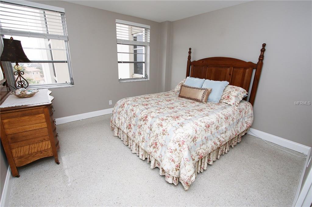 10355 PARADISE BOULEVARD, TREASURE ISLAND, Florida 33706, 2 Bedrooms Bedrooms, 3 Rooms Rooms,2 BathroomsBathrooms,Residential,For sale,PARADISE,U7847303