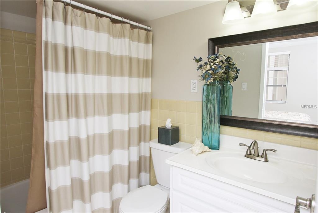 10355 PARADISE BOULEVARD, TREASURE ISLAND, Florida 33706, 2 Bedrooms Bedrooms, 3 Rooms Rooms,2 BathroomsBathrooms,Residential,For sale,PARADISE,U7847303